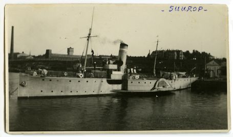 Eesti Merejõudude miiniveeskaja SUUROP Tallinna Sõjasadamas