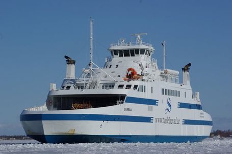 Parvlaev SAAREMAA saabumas Virtsu sadamasse